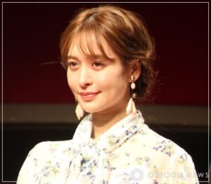 野崎萌香