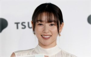桜井日奈子